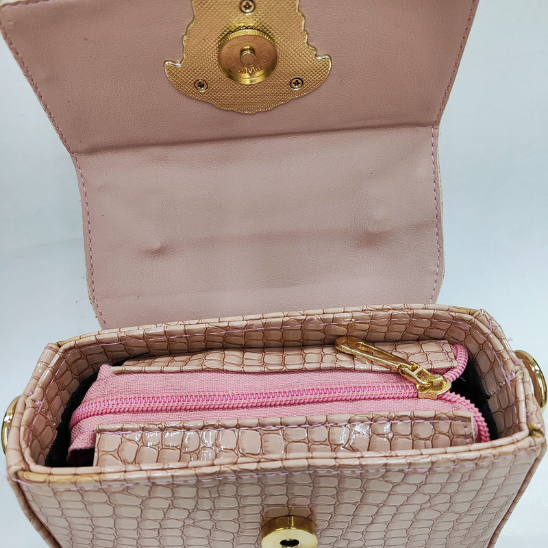 کیف دستی زنانه طرح کلاسیک با فضای داخلی زیاد - تصویر 7