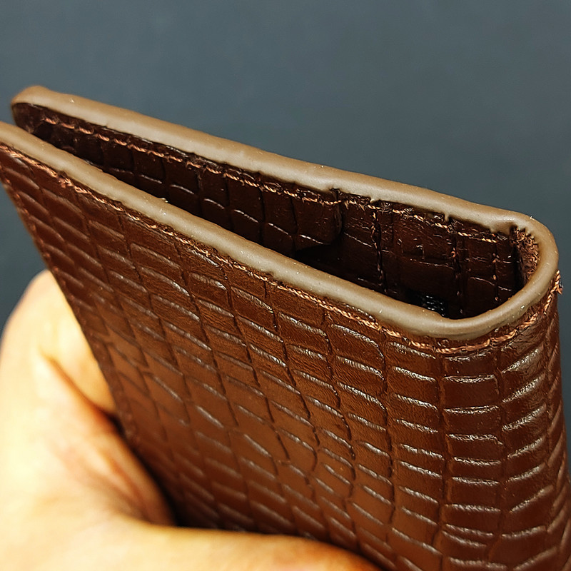 کیف پول زیگزا مدل ۱۰۲ چرم سوپر گاوی با جیب زیپ و مغناطیس - تصویر 8