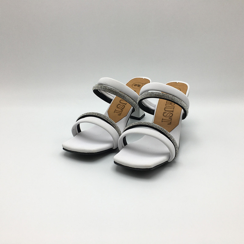 صندل زنانه مدل JB1802-2 طراحی راحت روزمره - تصویر 3