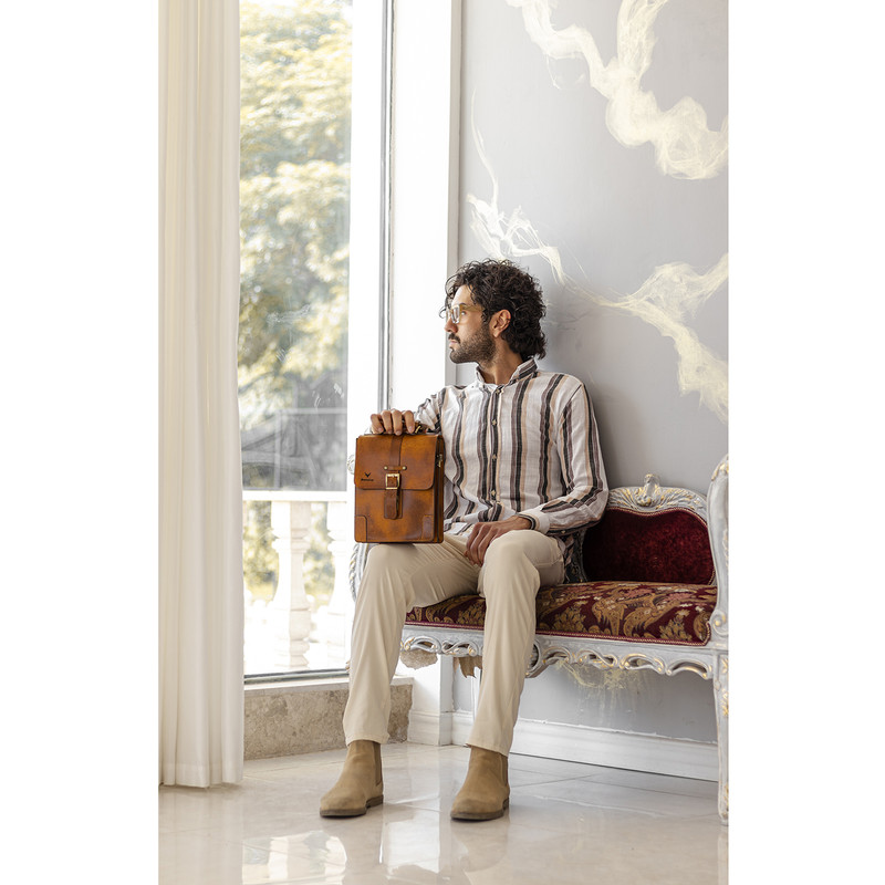 کیف دوشی چرم بارثاوا مدل ۱۲۰۸، چرم شتری طبیعی، نیمه‌رسمی، جیب‌های متعدد - تصویر 27