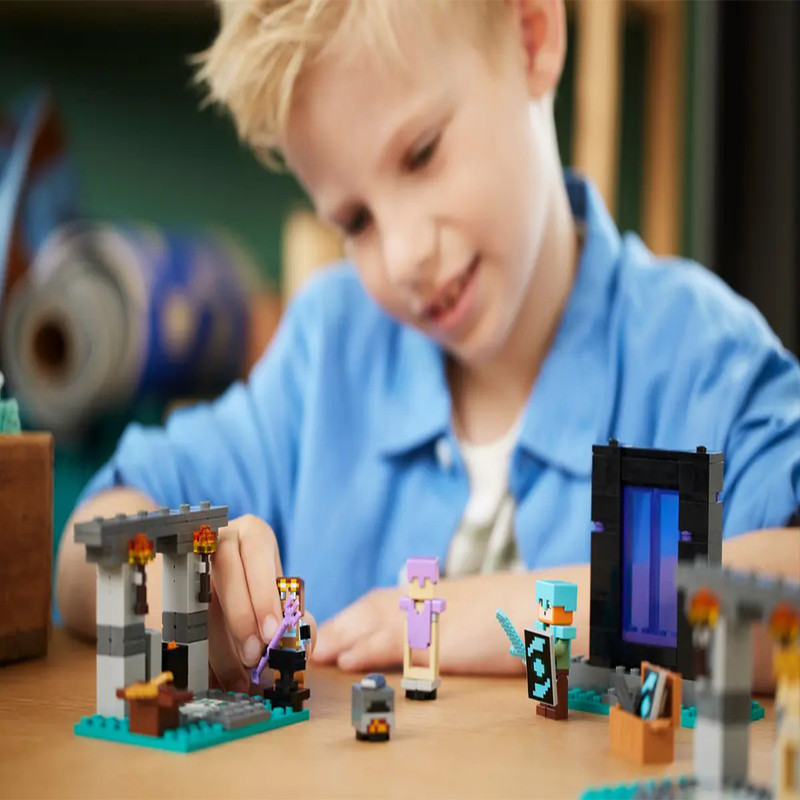 لگو Minecraft مدل The Armory کد 21252 - تصویر 9
