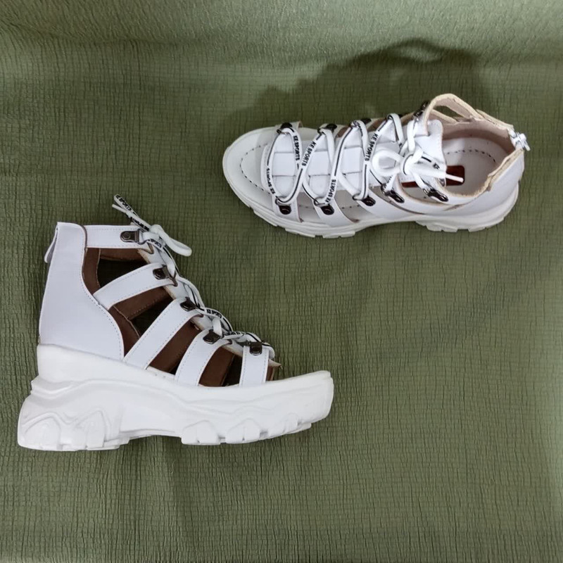 صندل زنانه مدل 4035 با طراحی کلاسیک - تصویر 4