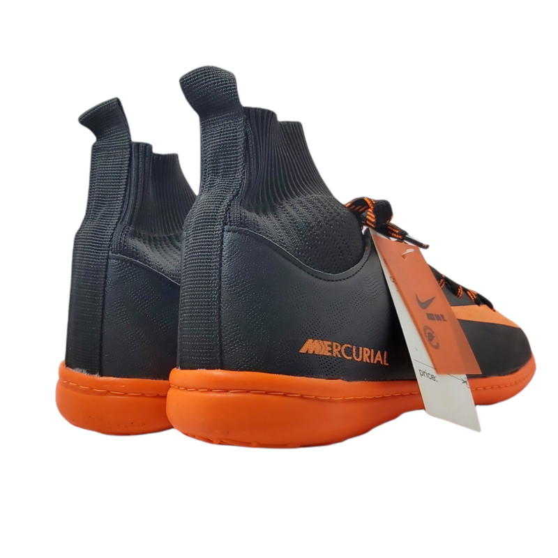 کفش فوتسال مردانه با طراحی چابک و سبک - تصویر 9