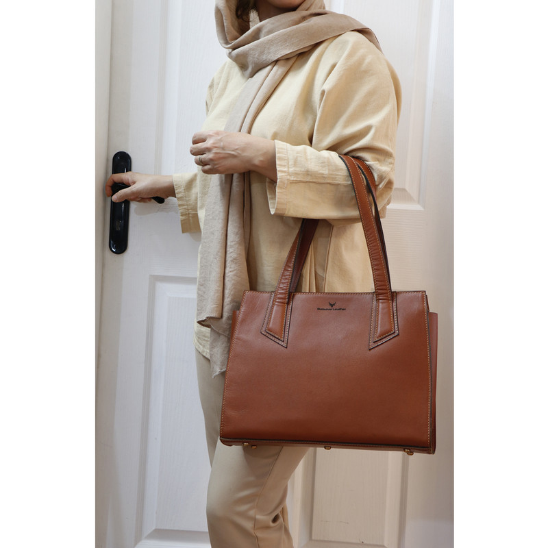 کیف دستی زنانه چرم طبیعی بارثاوا با فضای داخلی وسیع - تصویر 8