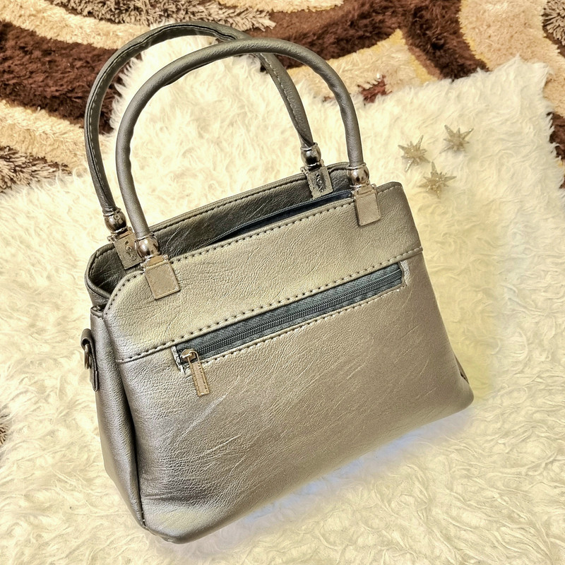 کیف دوشی زنانه مدل 2024 با استایل روزمره و شیک - تصویر 4