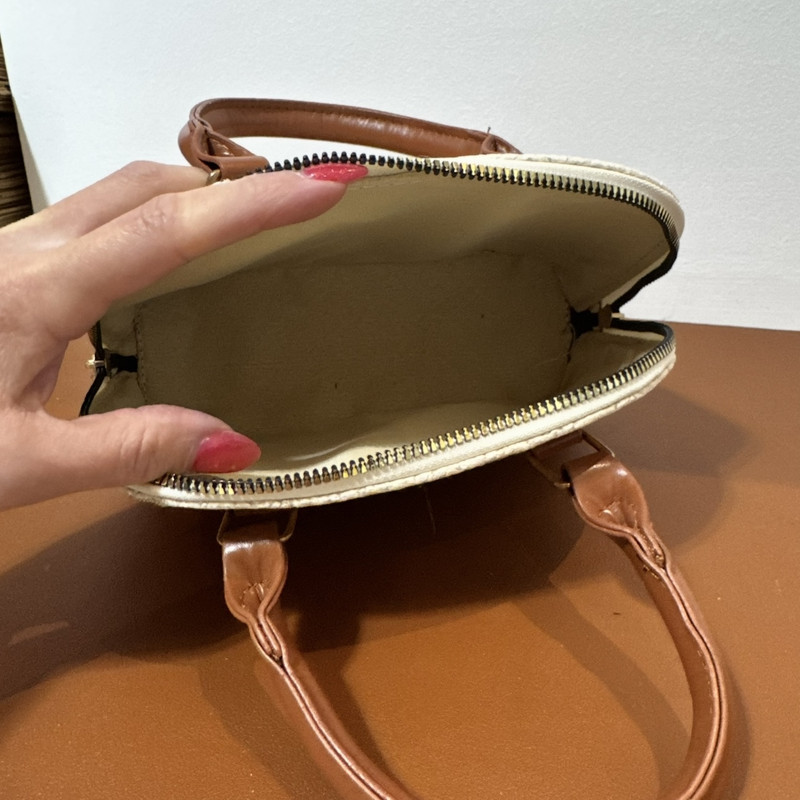 کیف دستی زنانه گلدوز با طراحی خاص و متریال مروب - تصویر 3