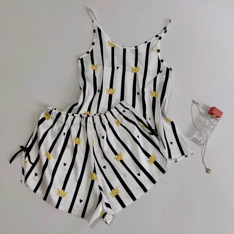 ست تاپ و شلوارک راحتی زنانه ساتن طرح عروسکی - تصویر 7
