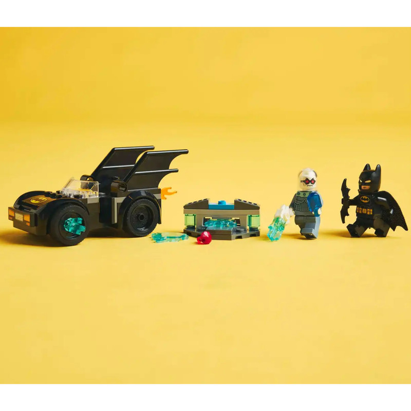 لگو Batman مدل Batmobile vs Mr. Freeze کد 76301 - تصویر 8