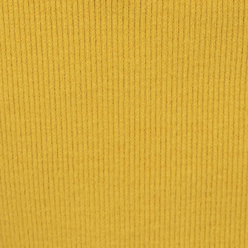 ست کراپ تاپ و شلوارک زنانه رنگ زرد جذاب - تصویر 3