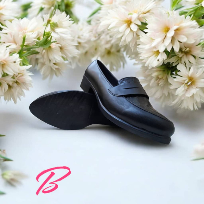 کفش زنانه چرم مناسب برای استفاده روزانه - تصویر 6