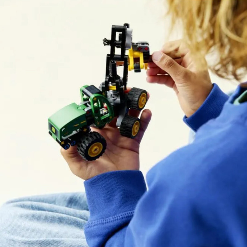 لگو Technic مدل John Deere 1470H Harvester کد 42218 - تصویر 6