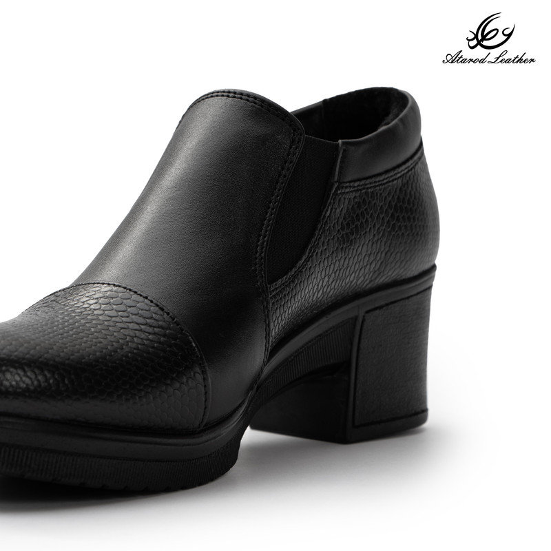کفش پاشنه‌دار زنانه چرم طبیعی عطارد مدل SH370 - تصویر 11