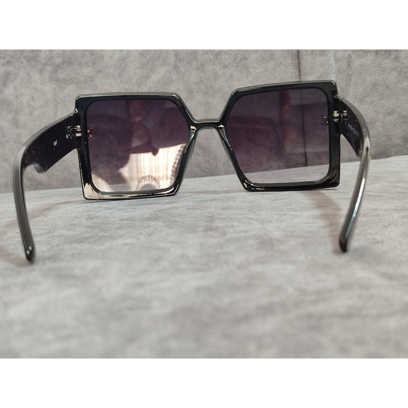 عینک آفتابی زنانه فریم مربعی کائوچو UV400 کد 37 - تصویر 3
