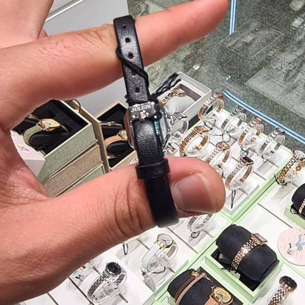 ساعت مچی زنانه جولیوس مدل JA-1454C با صفحه سفید و بند مشکی - تصویر 3