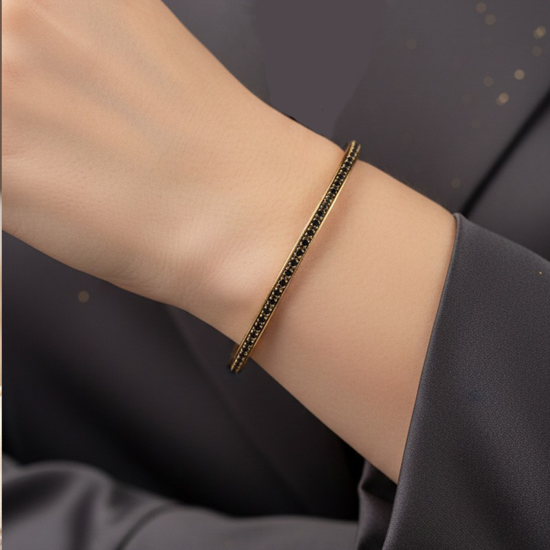 دستبند زنانه ژوپینگ فول نگین طرح کلاسیک کد ۲۲۲ روکش طلای ۲۴ عیار - تصویر 3