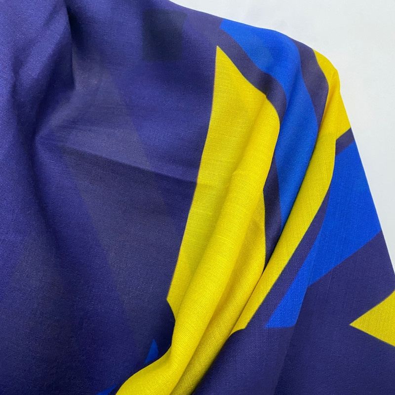 روسری زنانه نخی چهارفصل قواره بزرگ کد 1738 - تصویر 2