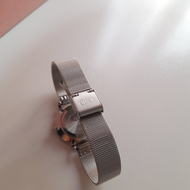 ساعت مچی عقربه‌ای زنانه کیو اند کیو مدل C36a_018py - تصویر 3