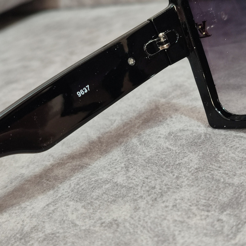 عینک آفتابی زنانه فریم مربعی کائوچو UV400 کد 37 - تصویر 12